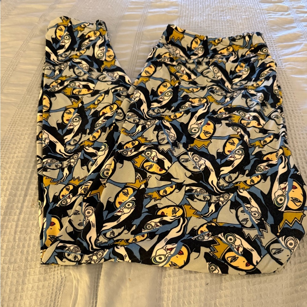 Lularoe Disney bundle of 5 leggings Size TC2 Colorful Patterned Leggings Set - Picture 3 of 6